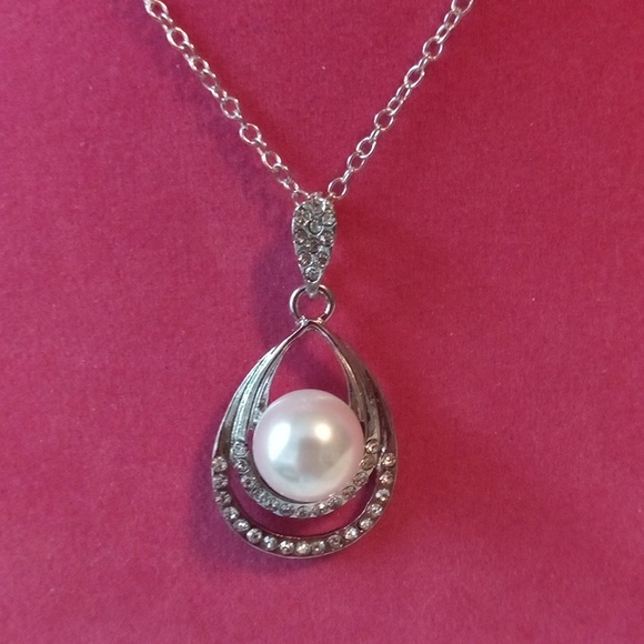 Jewelry - New Silver Pearl Set